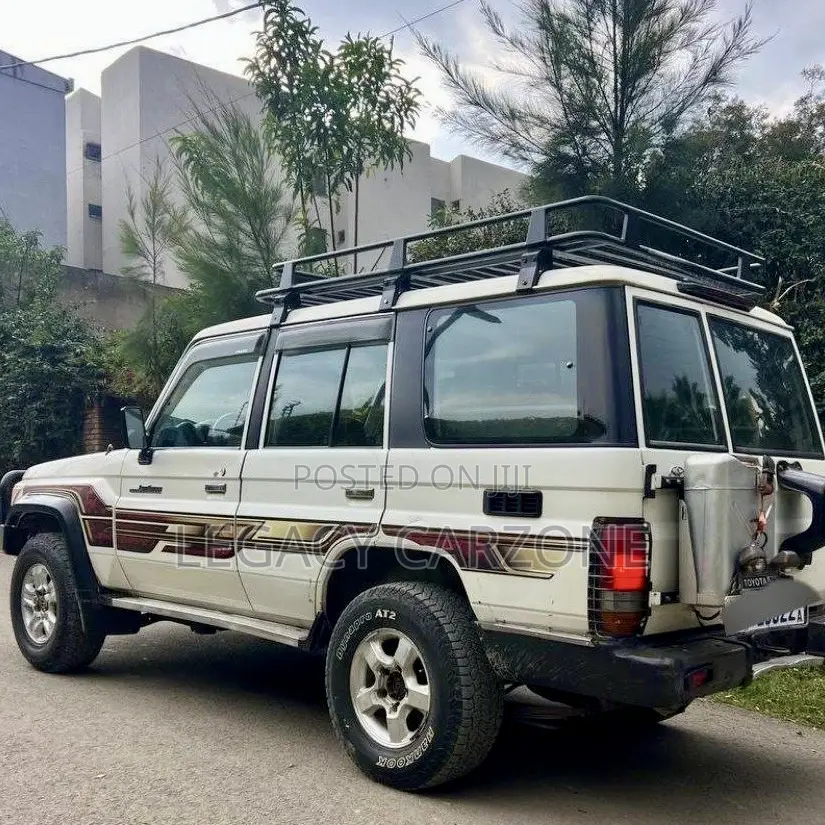 Toyota Land Cruiser 2014 White