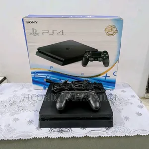 Palystation 4 Slim