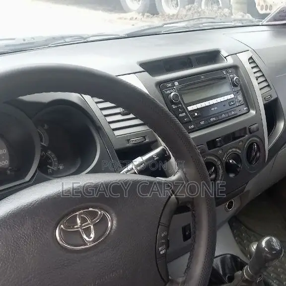 Toyota Hilux 2008 Silver