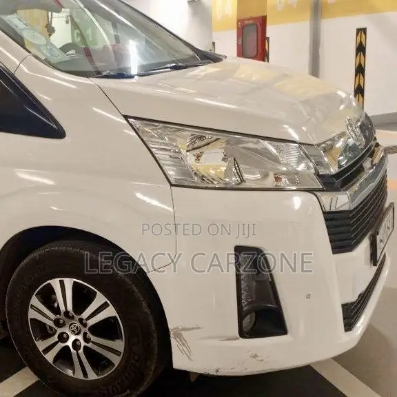 Toyota HiAce 2022 White