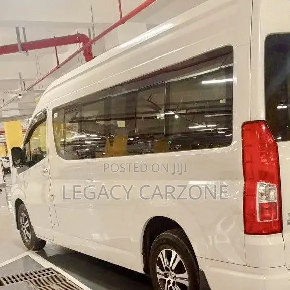 Toyota HiAce 2022 White
