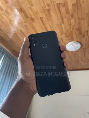 Samsung A10 32 GB Black