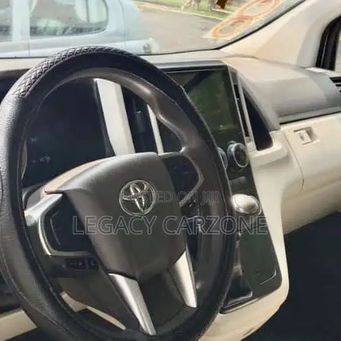 Toyota HiAce 2020 White