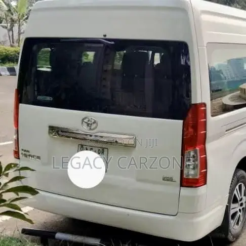 Toyota HiAce 2020 White