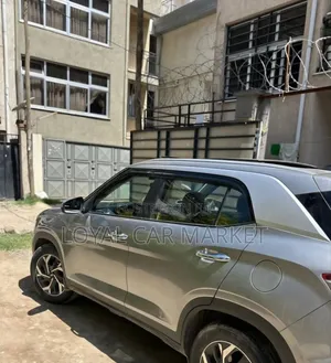Hyundai Creta 2023 Silver