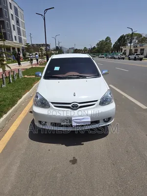 Toyota Platz 2005 White