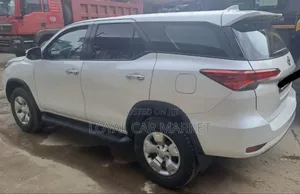 Toyota Fortuner 2023 White