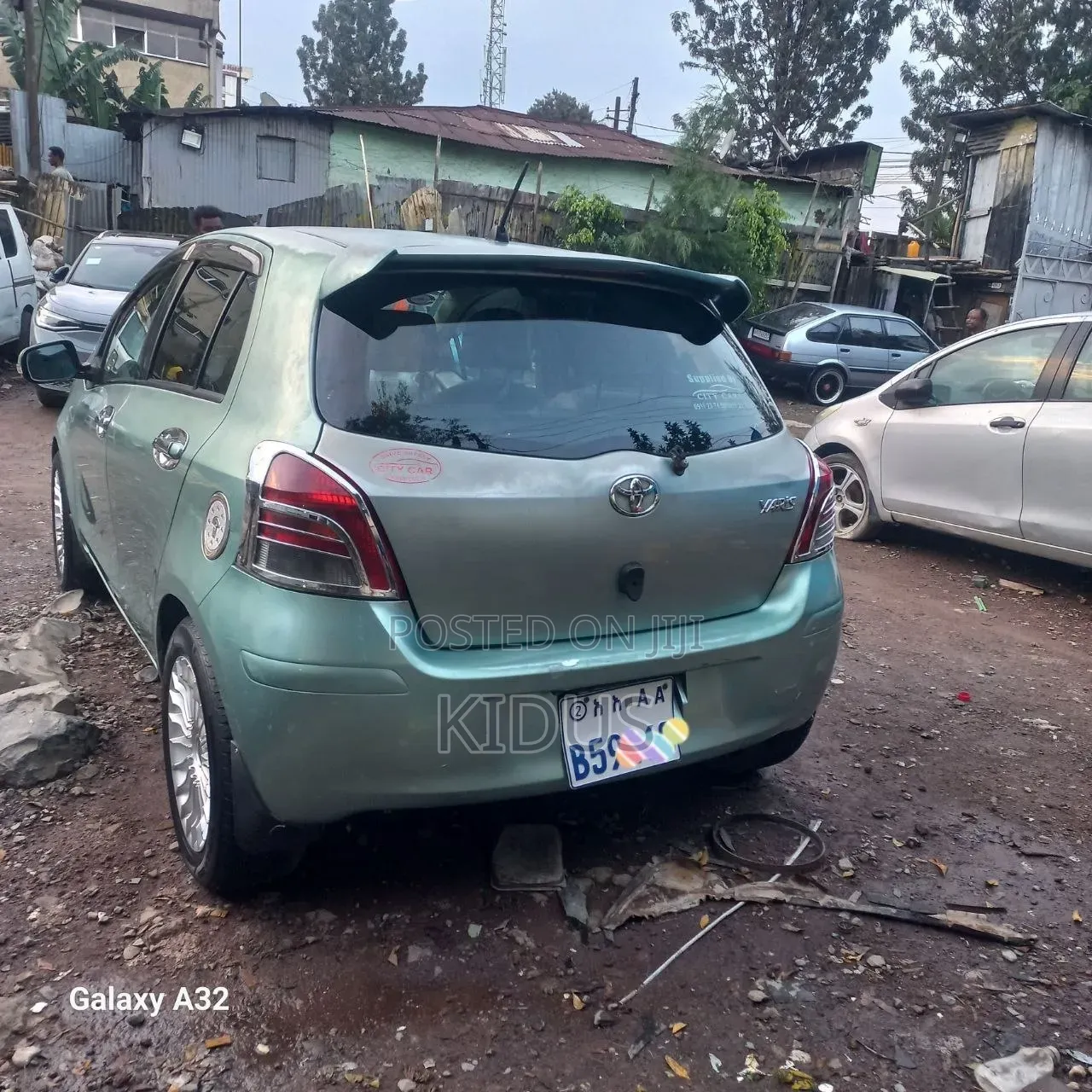 Toyota Yaris 2010 Green