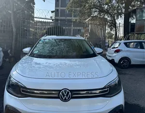 Volkswagen ID.4 2023 White