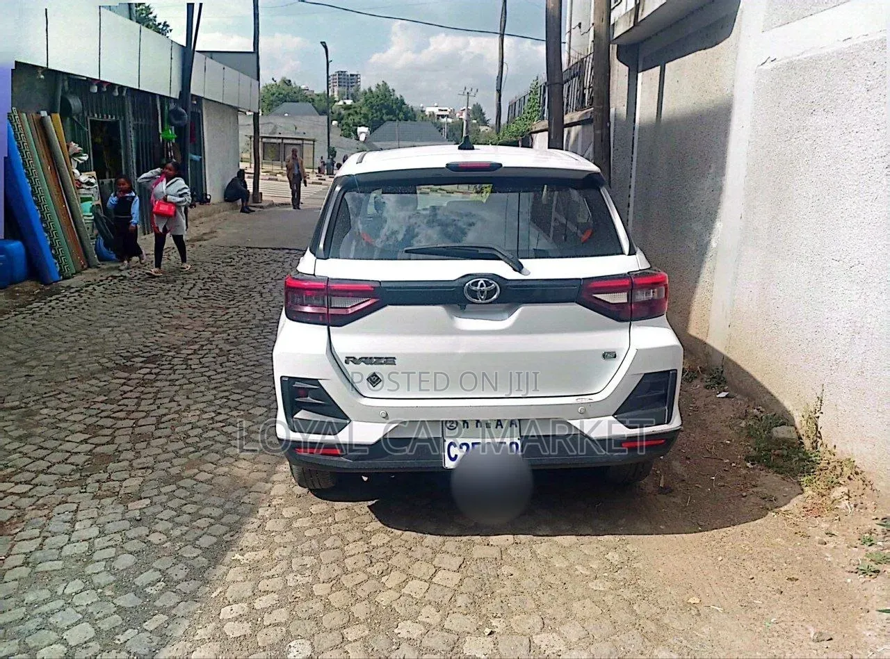 Toyota Raize 2023 White
