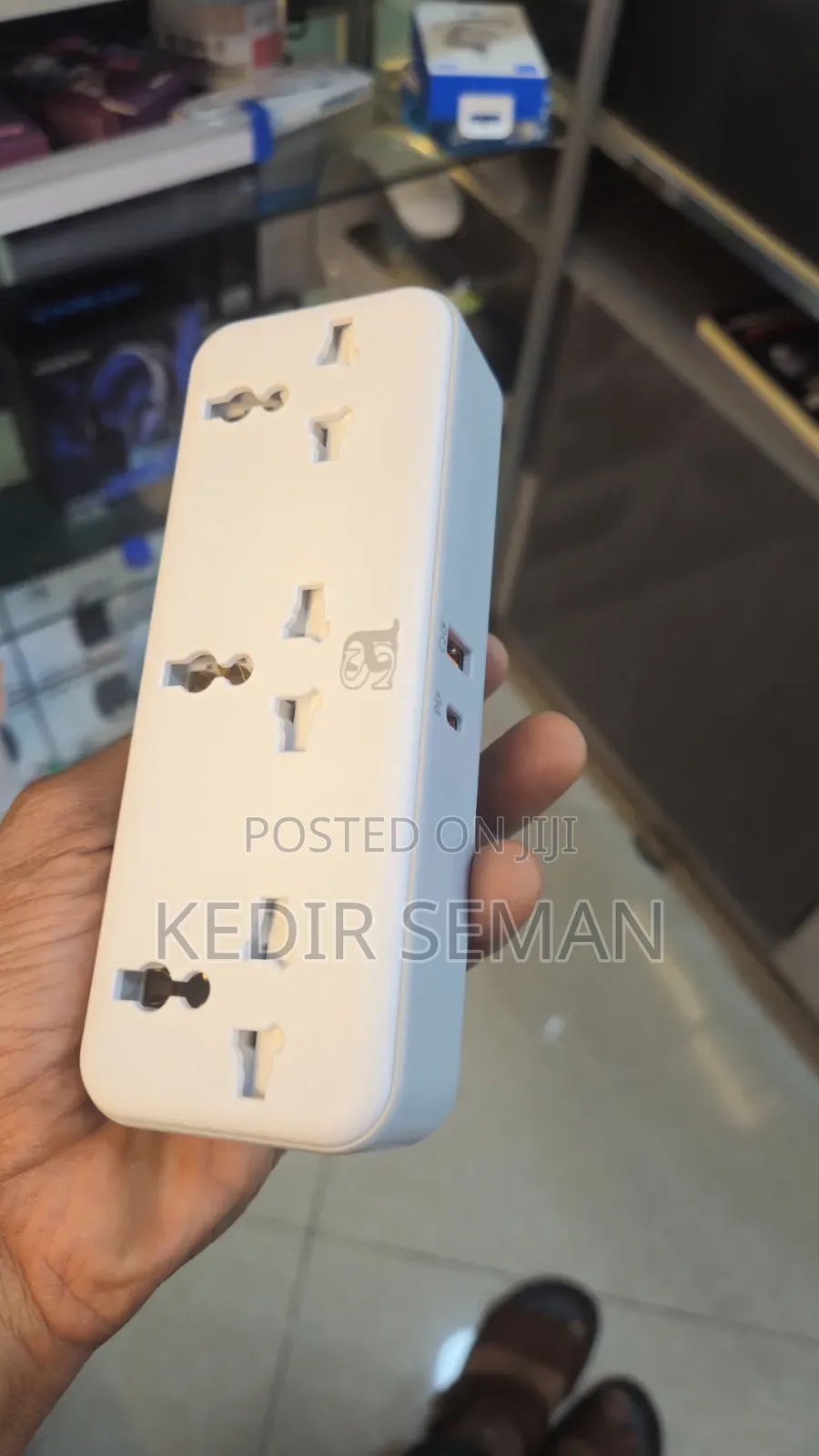 Sanen 2500w Universal Outlet