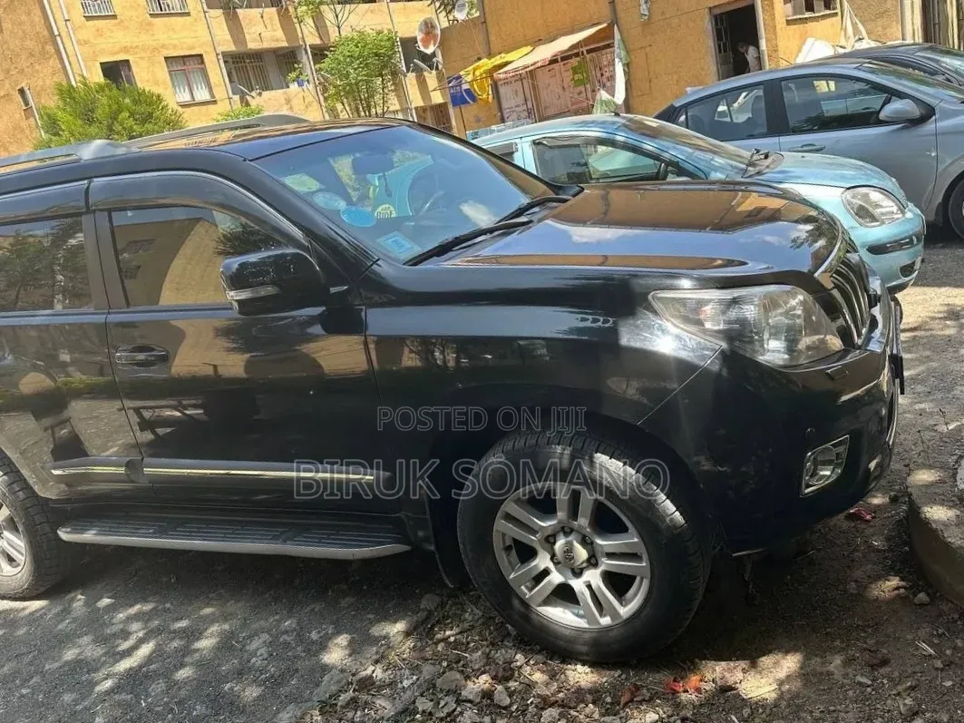 Toyota Land Cruiser Prado 2013 Black