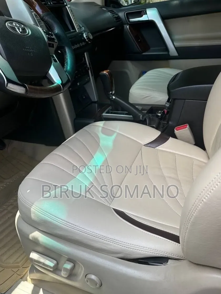 Toyota Land Cruiser Prado 2013 Black