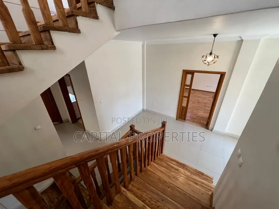 7bdrm House in Bole for rent