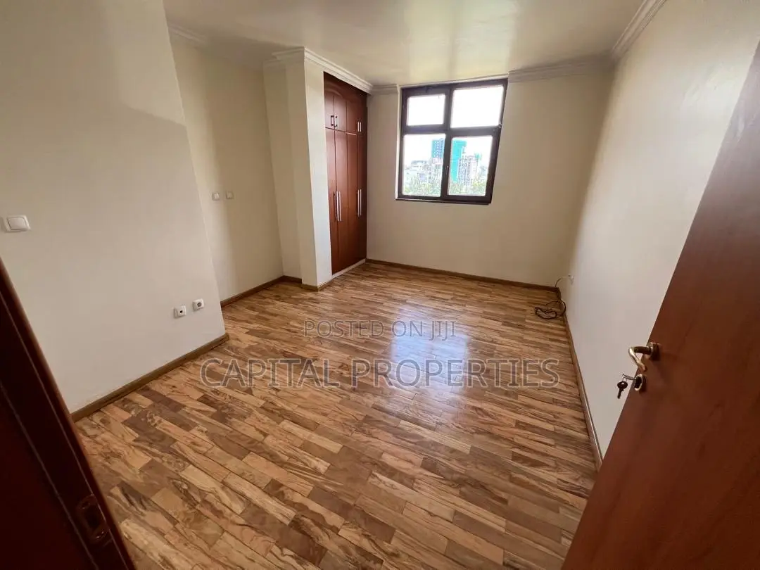 7bdrm House in Bole for rent