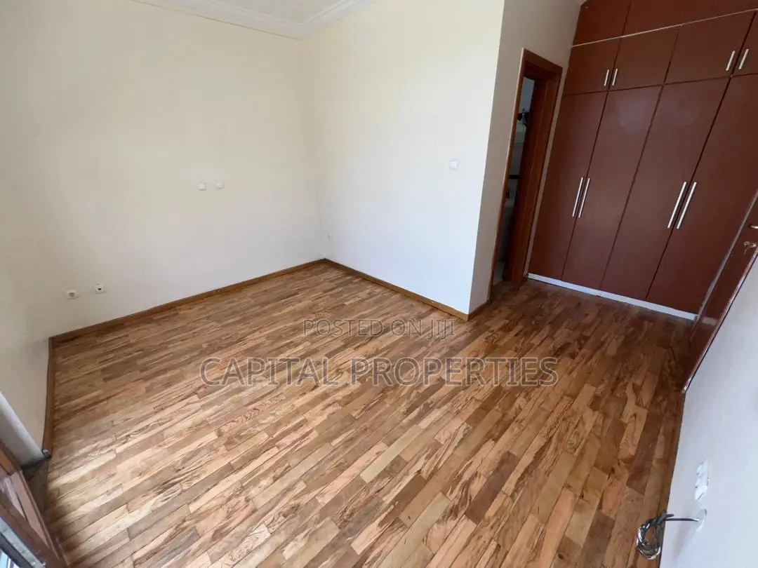 7bdrm House in Bole for rent