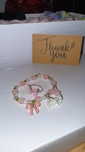 Lipgloss With Bracelet