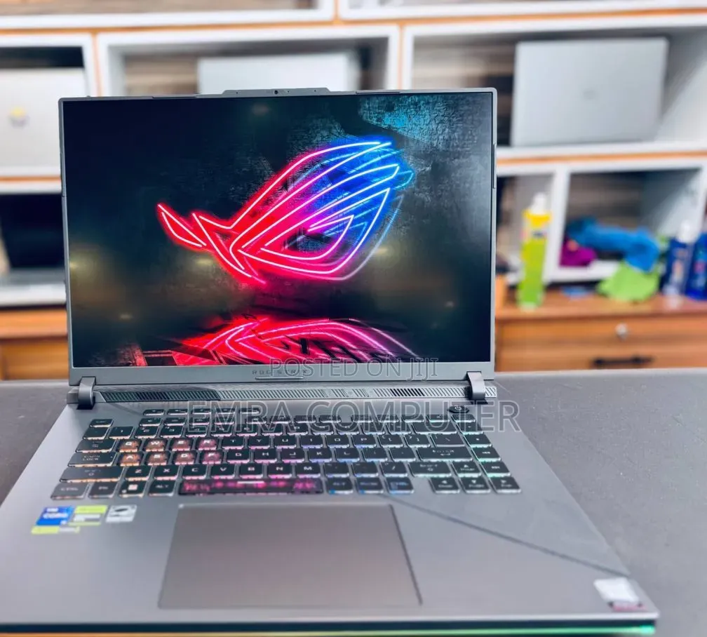 New Laptop Asus ROG Strix G16 16GB Intel Core i9 SSD 1T