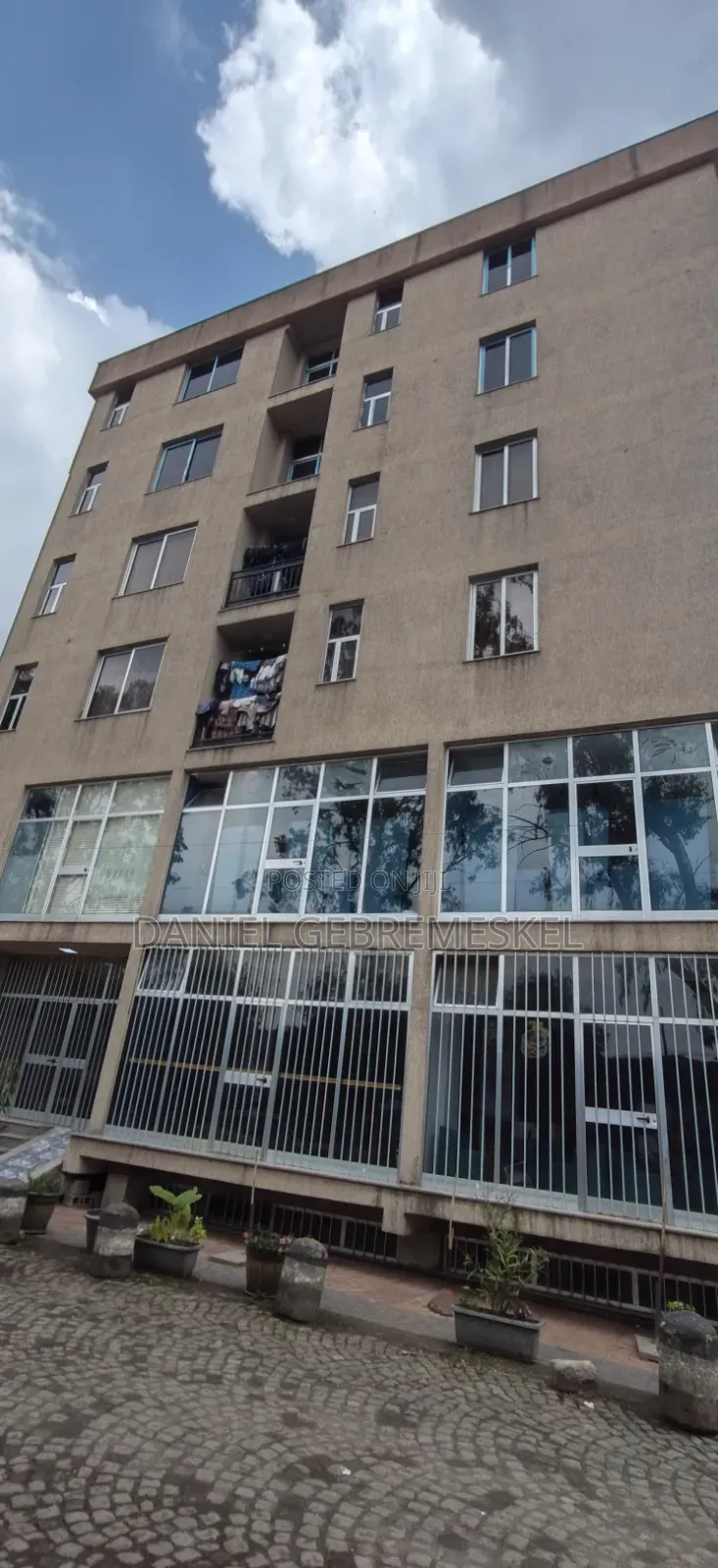 15bdrm Duplex in ፩, Bole for sale