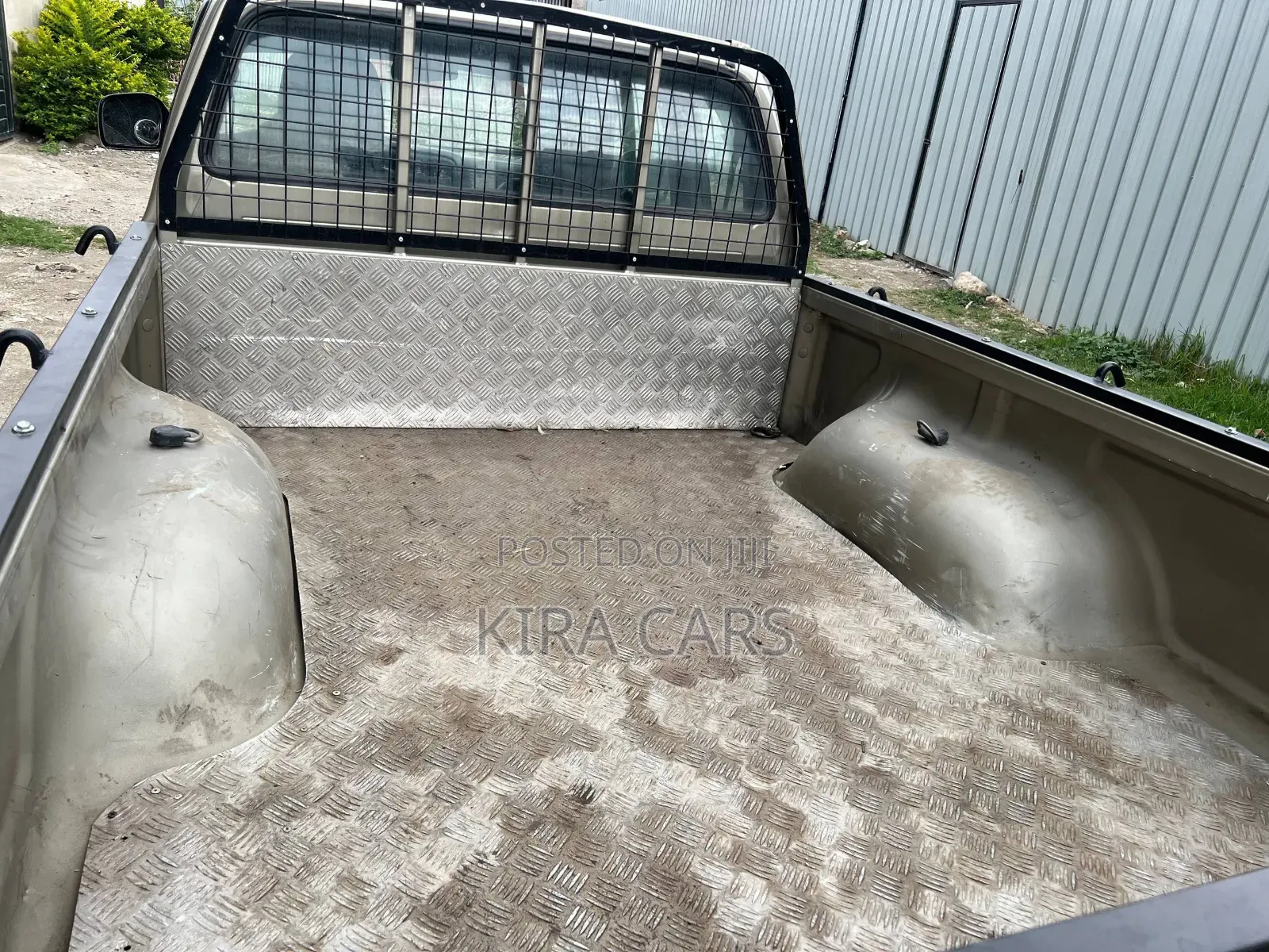 Toyota Hilux 2.5 Cab 2005 Gray