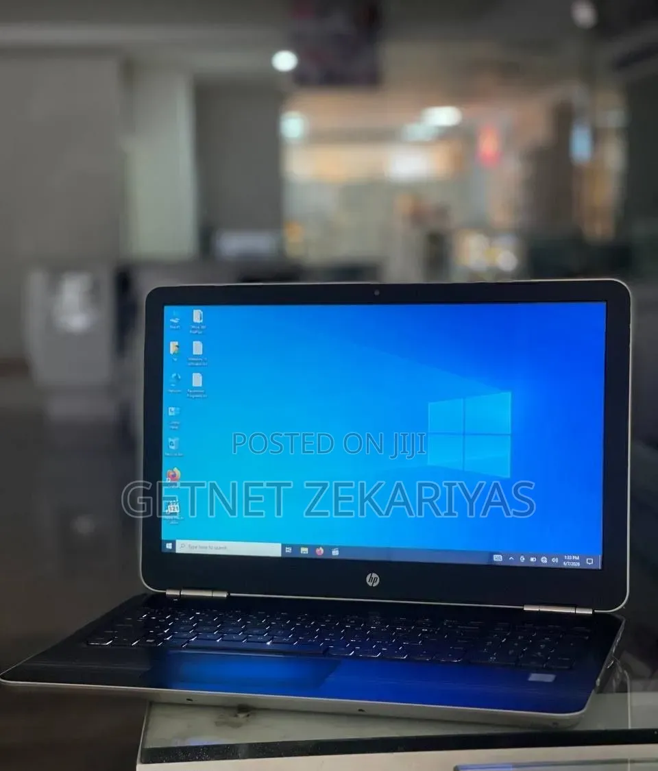 New Laptop HP Pavilion 15 8GB Intel Core i5 HDD 1T