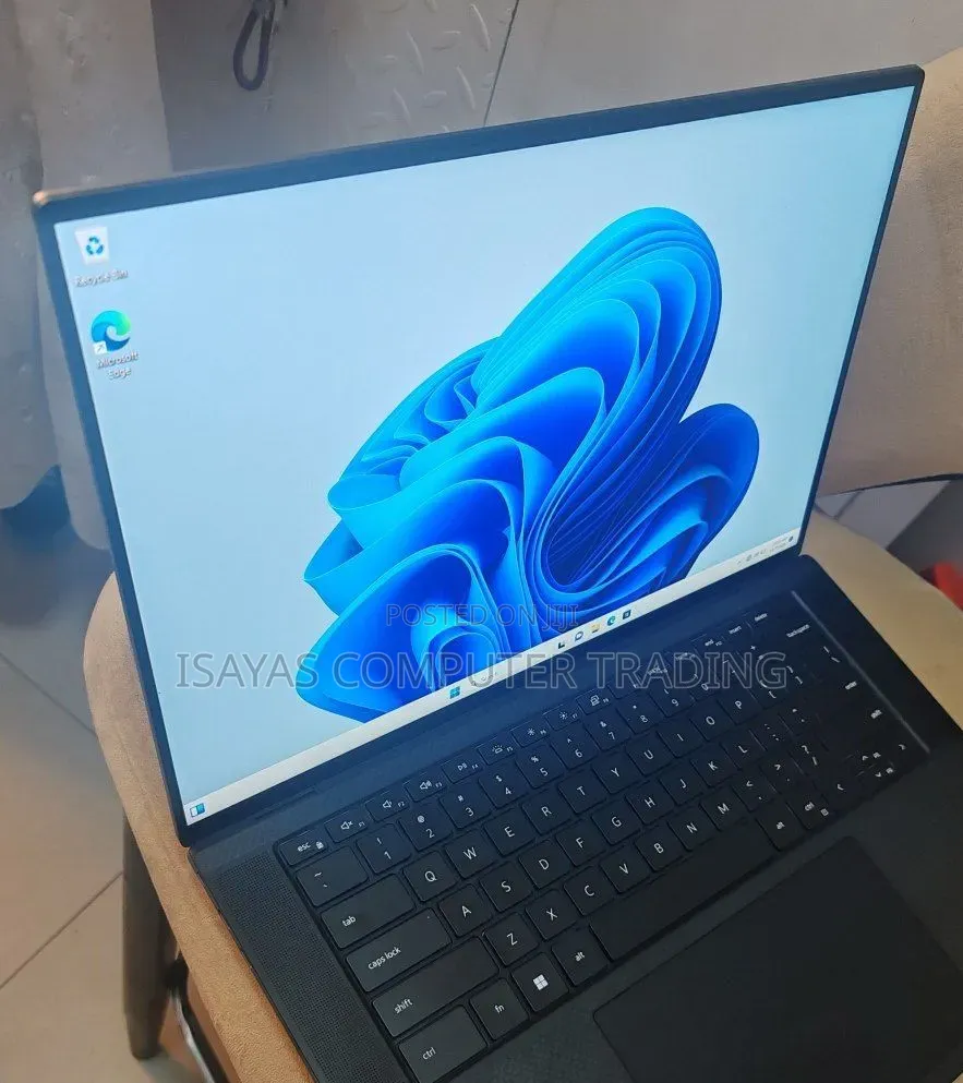 New Laptop Dell Precision 5570 32GB Intel Core i9 SSD 1T