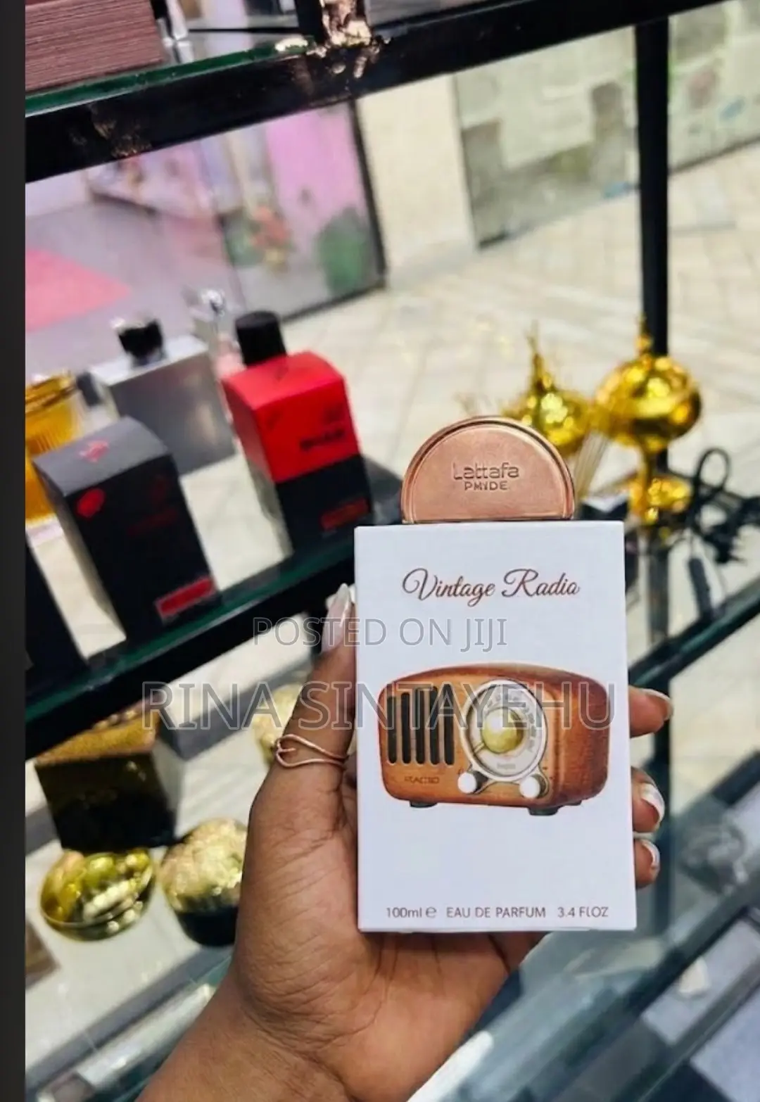  Vintage Radio – Lattafa