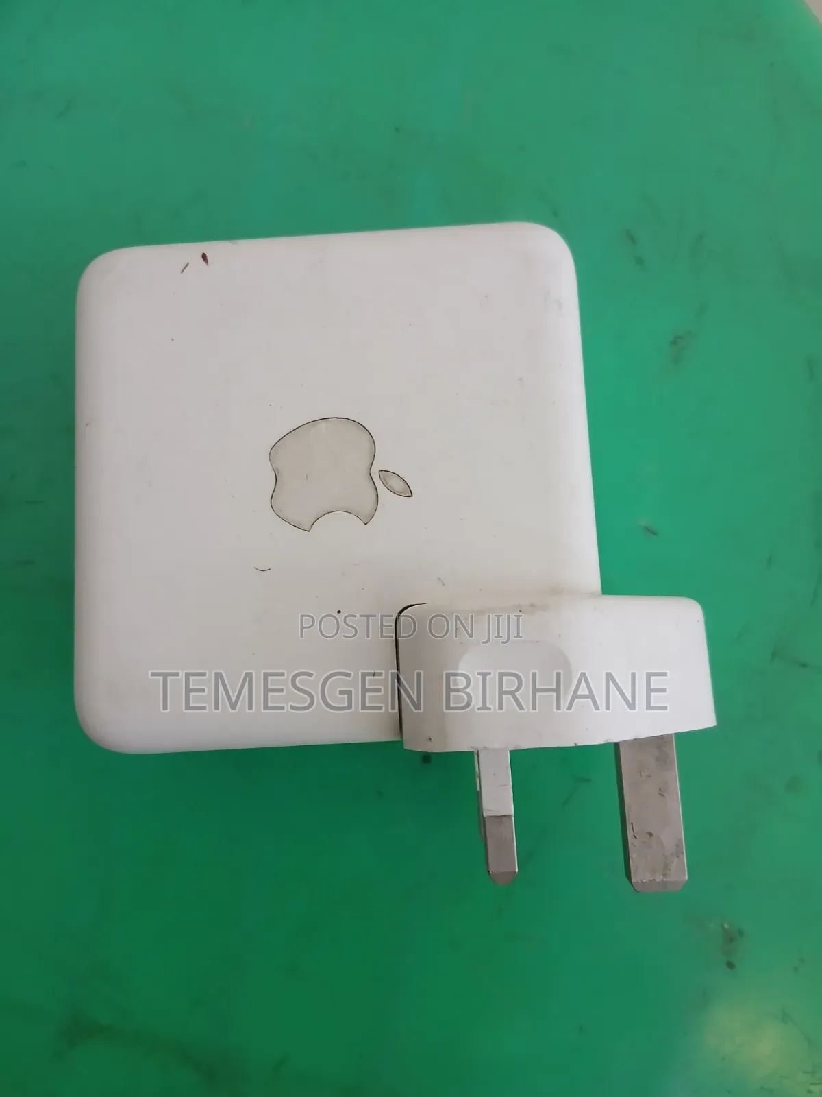 61 Watts Type C Apples Macbook Cellphone Charger Adapter