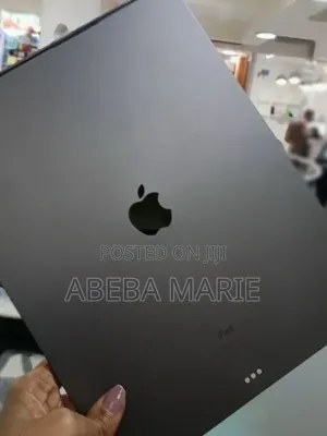 New Apple iPad Pro 12.9 (2021) 256 GB