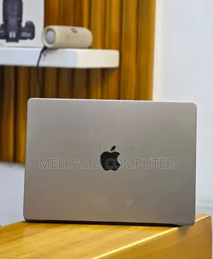 New Laptop Apple MacBook Pro 2021 M1 16GB Apple M1 SSD 1T
