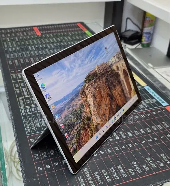 New Laptop Microsoft Surface Pro 7 16GB Intel Core i7 SSD 512GB