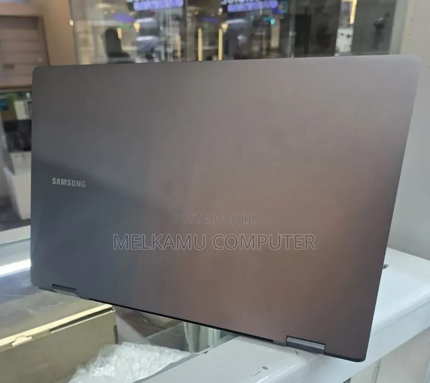 New Laptop Samsung NP-X360 16GB Intel Core Ultra 7 SSD 512GB