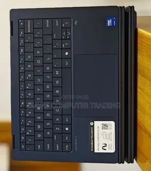New Laptop HP OmniBook 5 14" 16GB Intel Core Ultra 7 SSD 1T