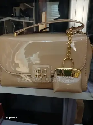 የሴት Brand Bags