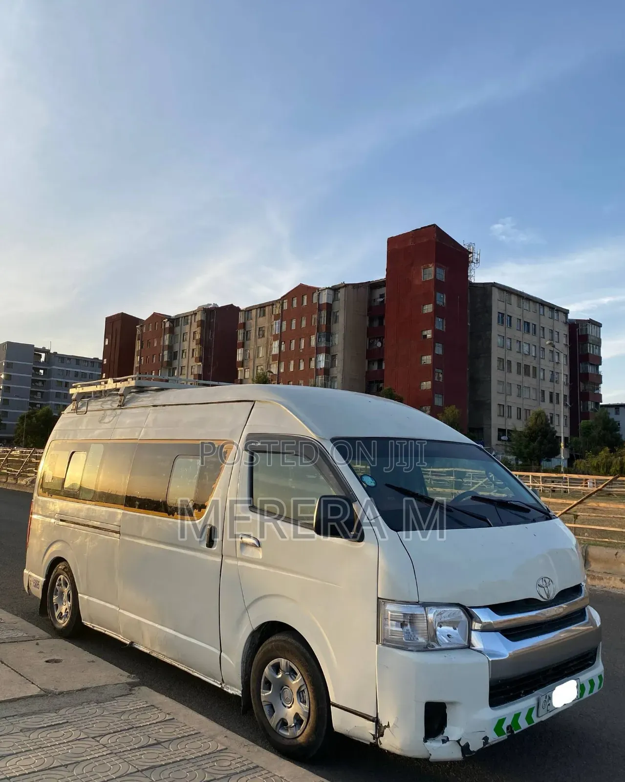 Toyota HiAce 2009 White