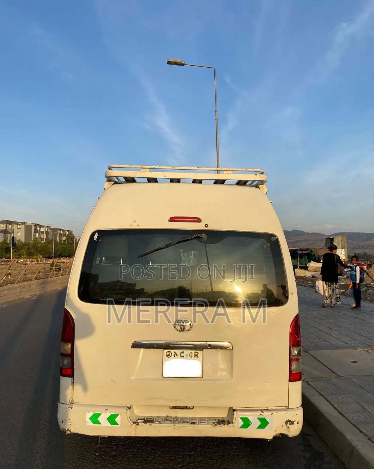 Toyota HiAce 2009 White