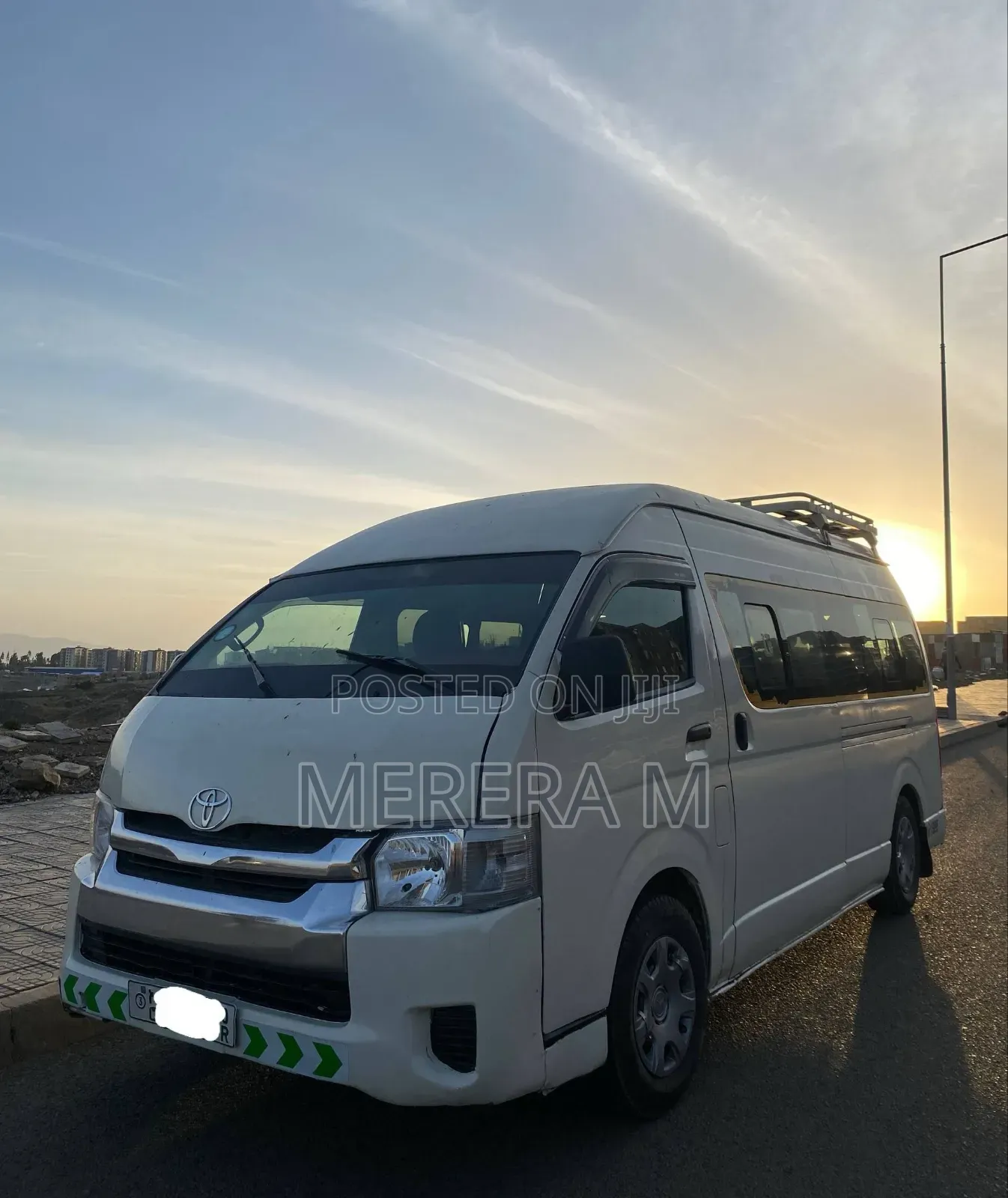 Toyota HiAce 2009 White