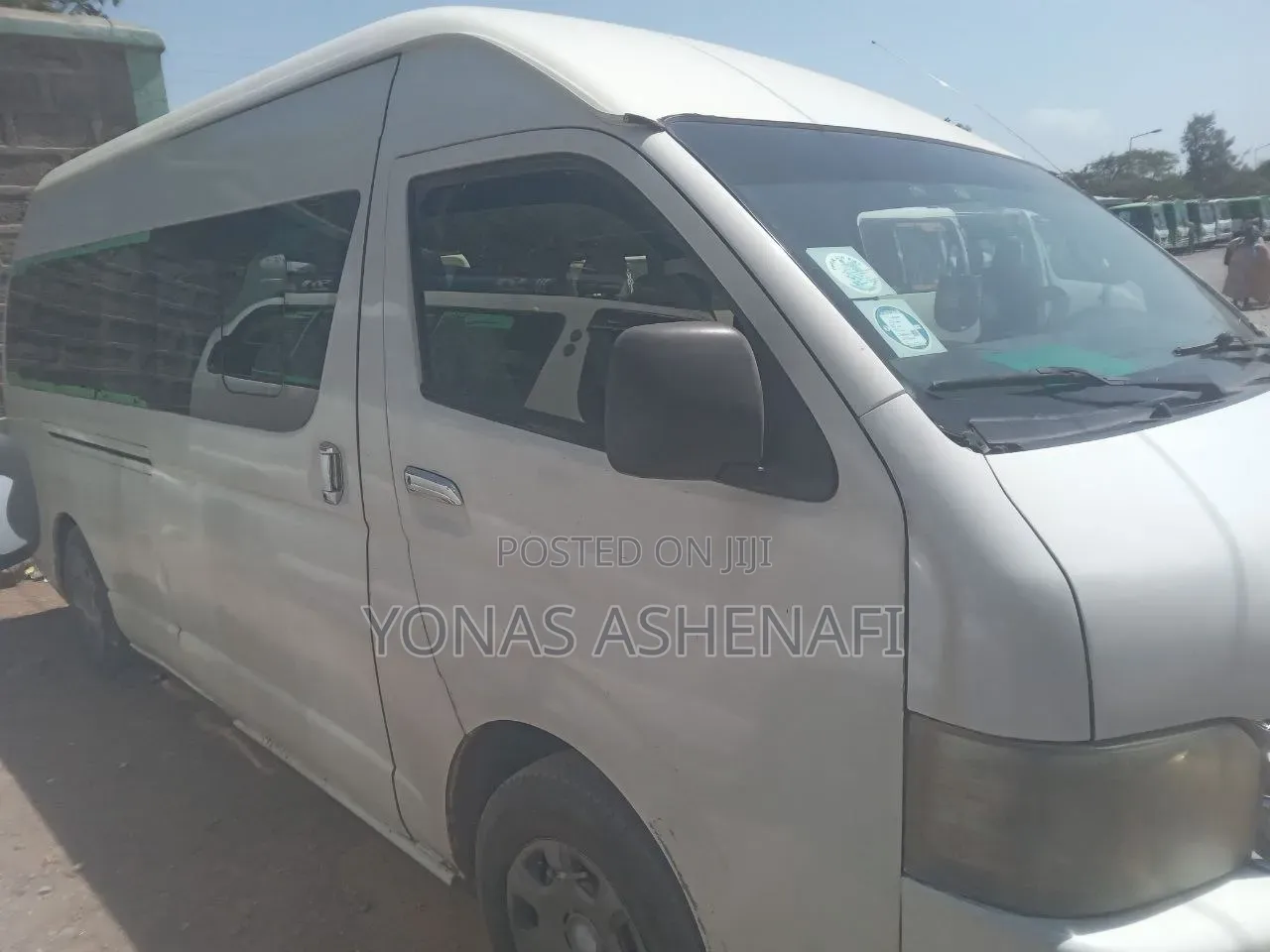 Toyota HiAce 2016 White