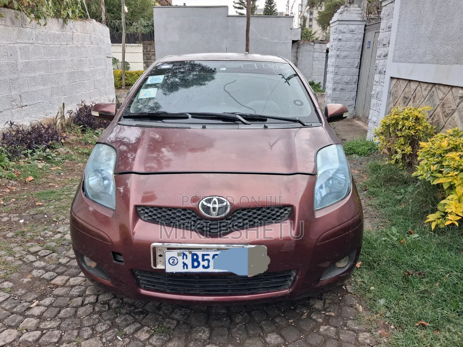 Toyota Yaris 2010 Burgundy