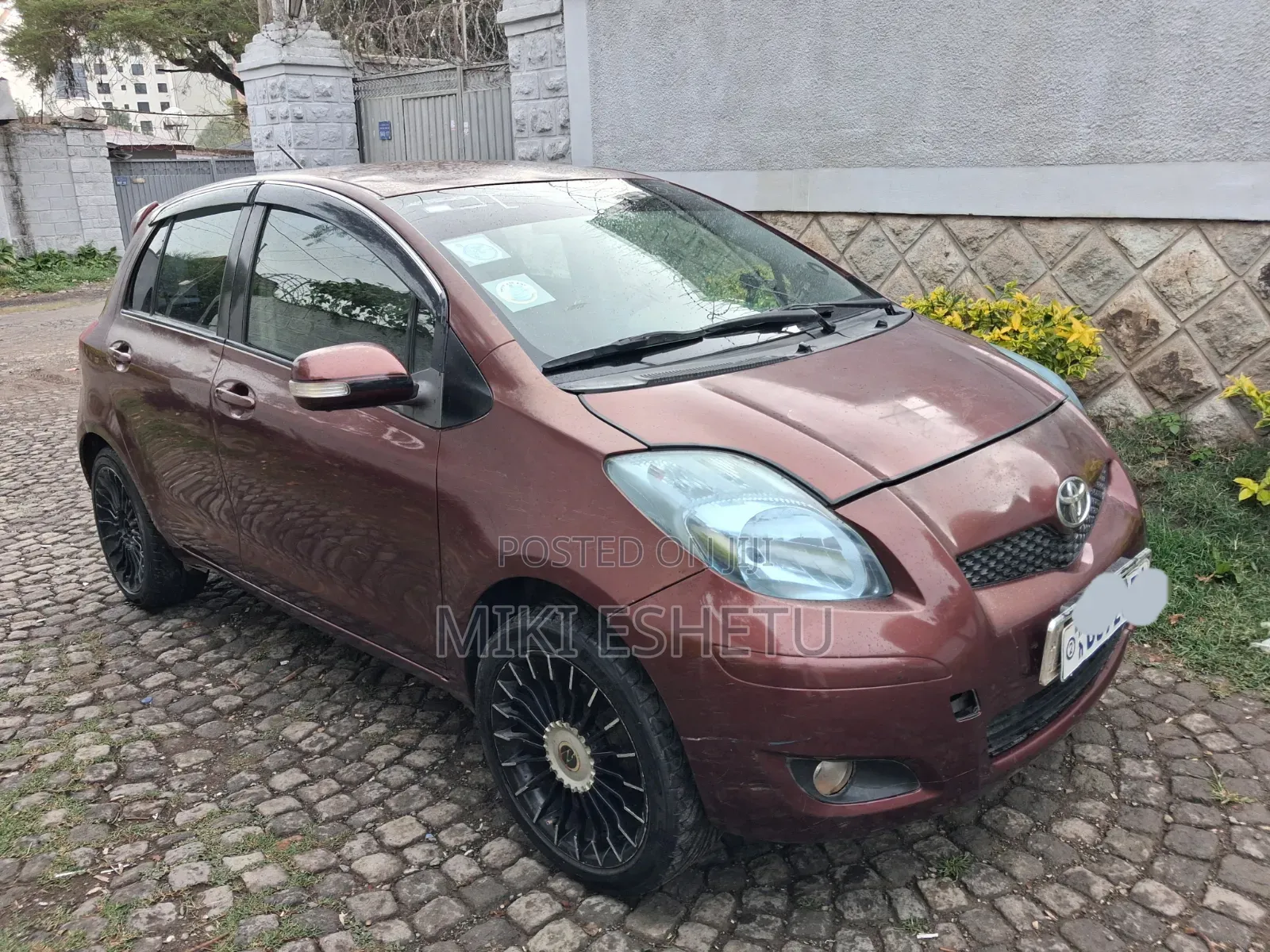 Toyota Yaris 2010 Burgundy