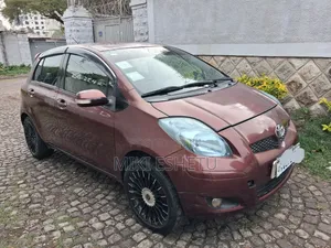 Toyota Yaris 2010 Burgundy