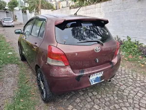Toyota Yaris 2010 Burgundy