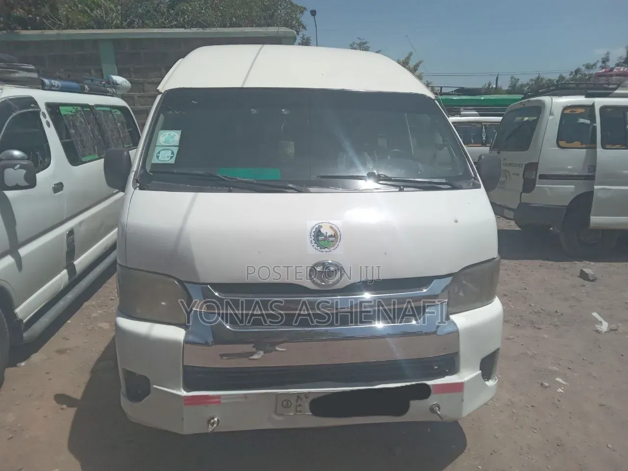 Toyota HiAce 2016 White