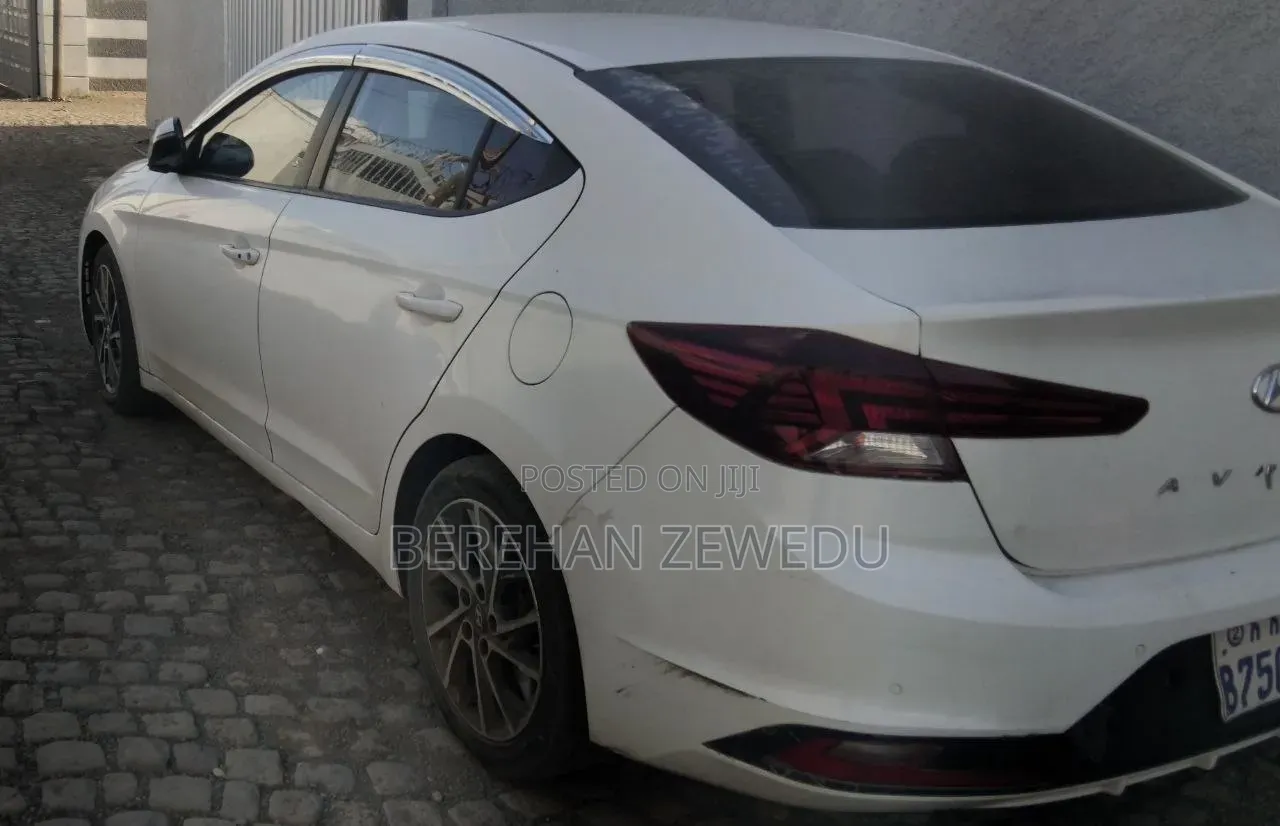Hyundai Avante 2020 White