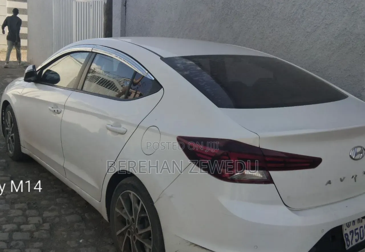 Hyundai Avante 2020 White