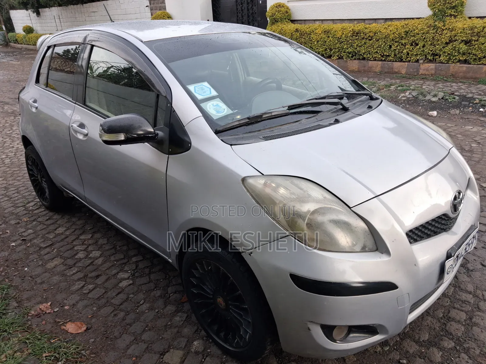 Toyota Yaris 2010 Gray