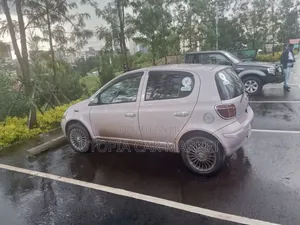 Toyota Vitz 2004