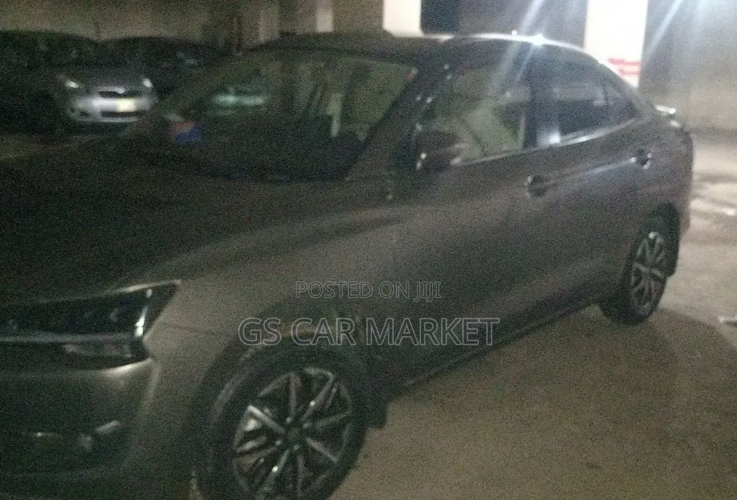 Suzuki Dzire 2023 Gray