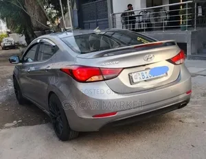 Hyundai Avante 2015 Gray