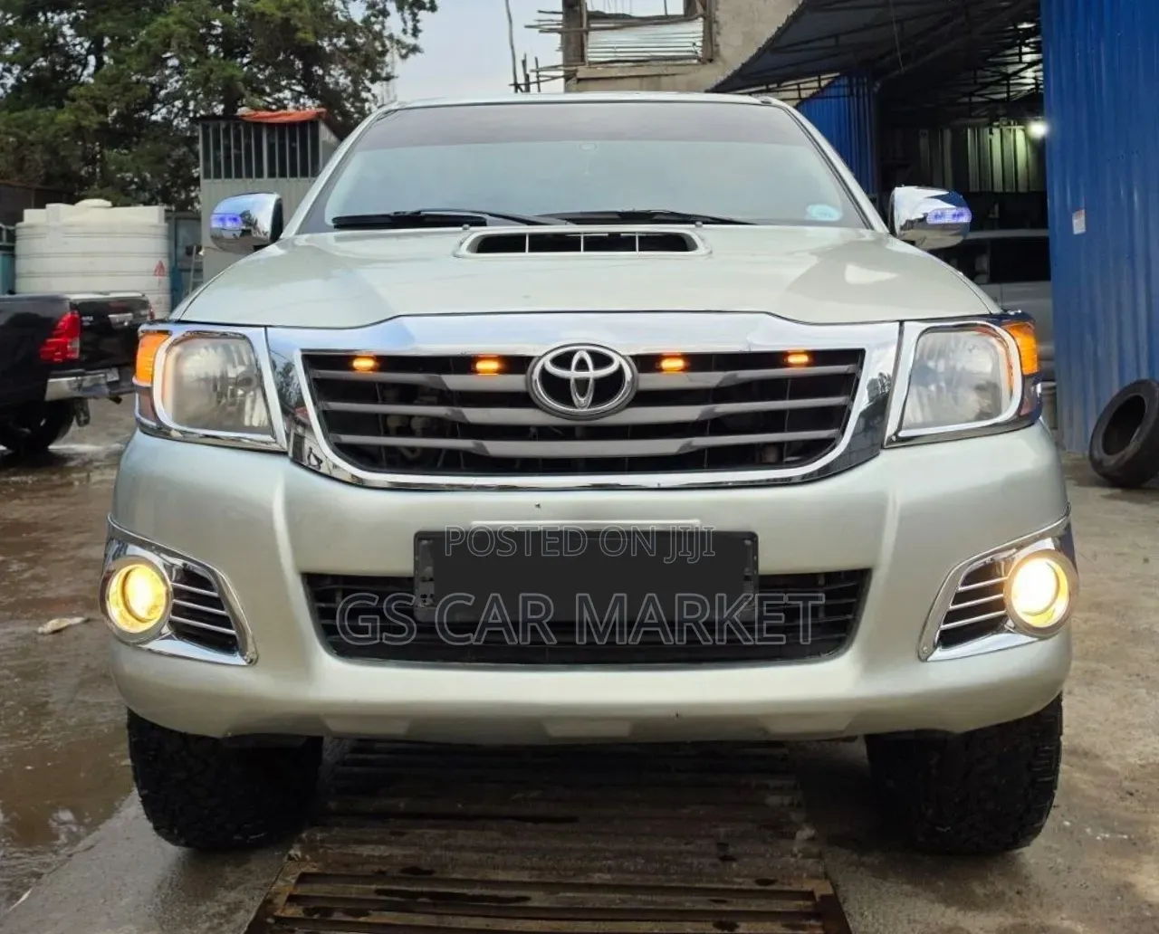 Toyota Hilux 2012 Silver